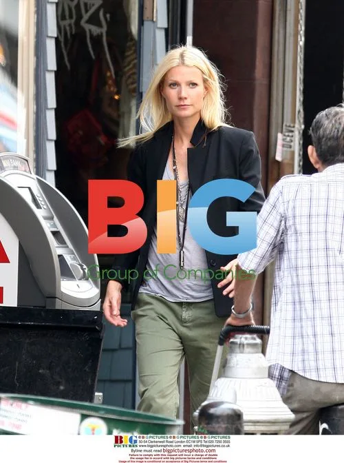 Gwyneth Paltrow on New York Film Set