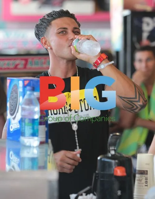 The Jersey Shore cast filming in New Jersey