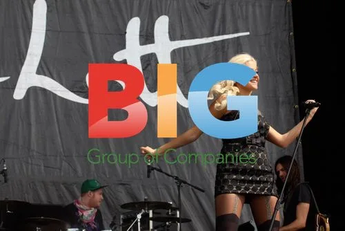 Pixie Lott performs at V Festival