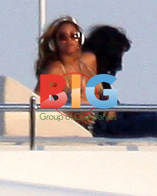 Beyonce on Vacation in French Riviera
