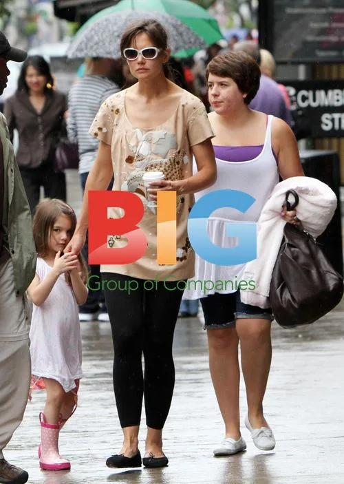 Katie Holmes with daughters in Toronto