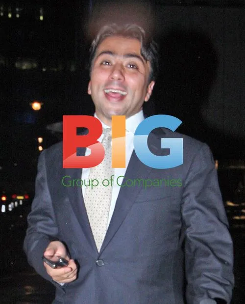 Kia Joorabchian Leaving Restaurant