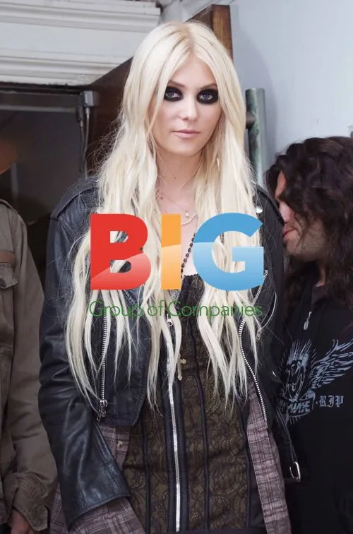 Taylor Momsen Leaving Radio One HQ