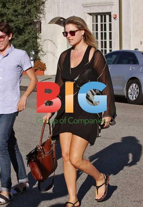Pregnant Ali Larter at Stylist's Office