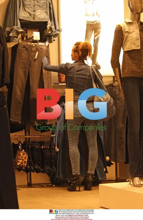 Kara Tointon Shopping with Family