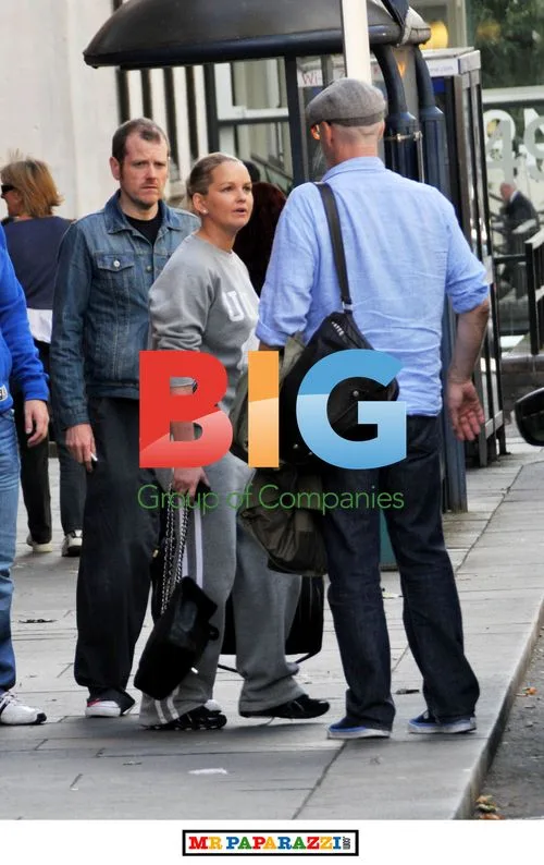 Jennifer Ellison shops at Tesco