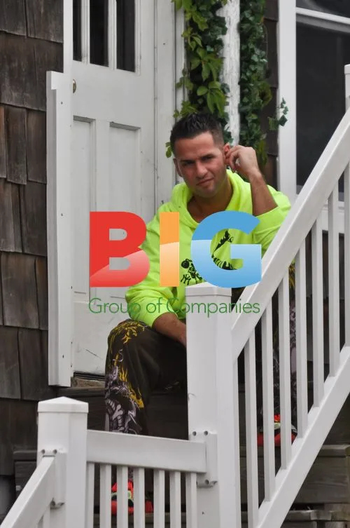 Jersey Shore Star In Casual Outfit
