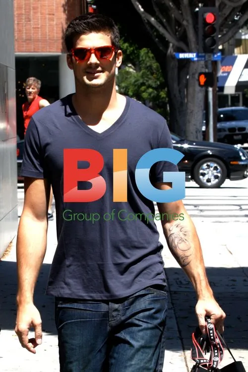Rick Malambri and Lisa Mae Shopping
