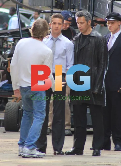 Michael Bay, Shia LaBeouf and John Turturro on 'Transformers 3' set