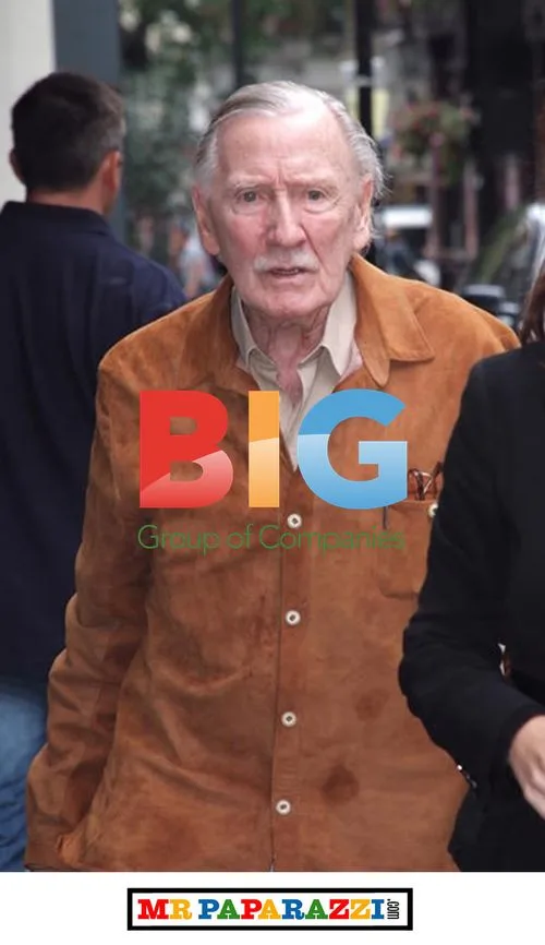Leslie Phillips Spotted at The Ivy in London