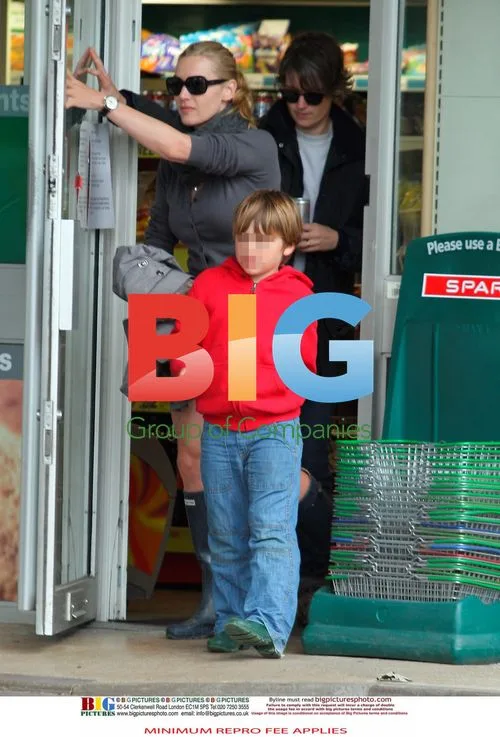 Kate Winslet at Petrol Station