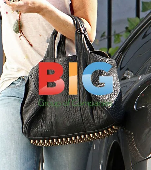 Lindsay Lohan Shopping in LA