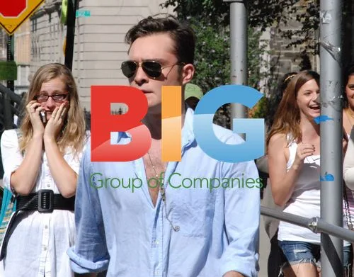 Ed Westwick on Gossip Girls set
