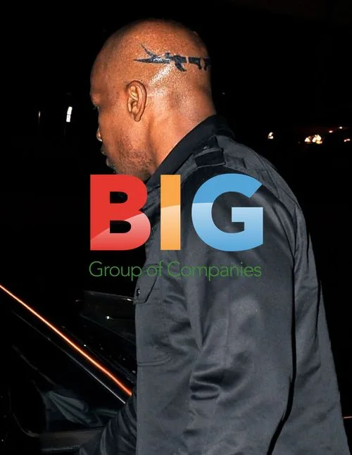 Jamie Foxx Outside BOA Steakhouse