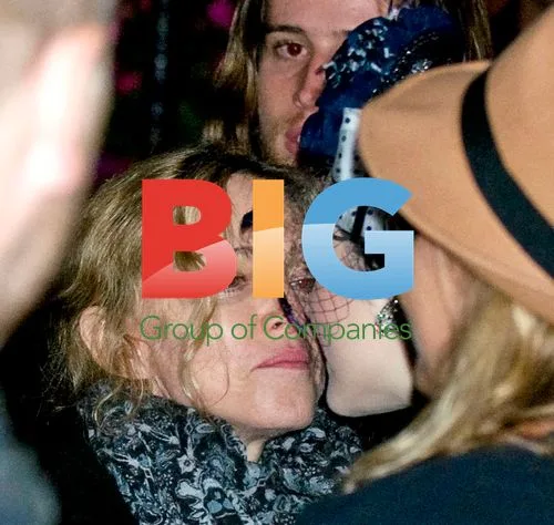 Madonna directs w.e. film on set