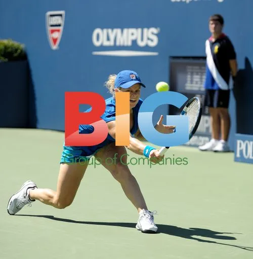 Kim Clijsters Wins 1st Round at 2010 US Open