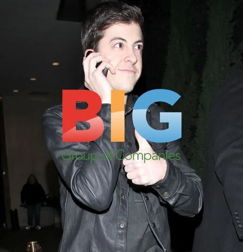 Christopher Mintz-Plasse Gives Thumbs Up