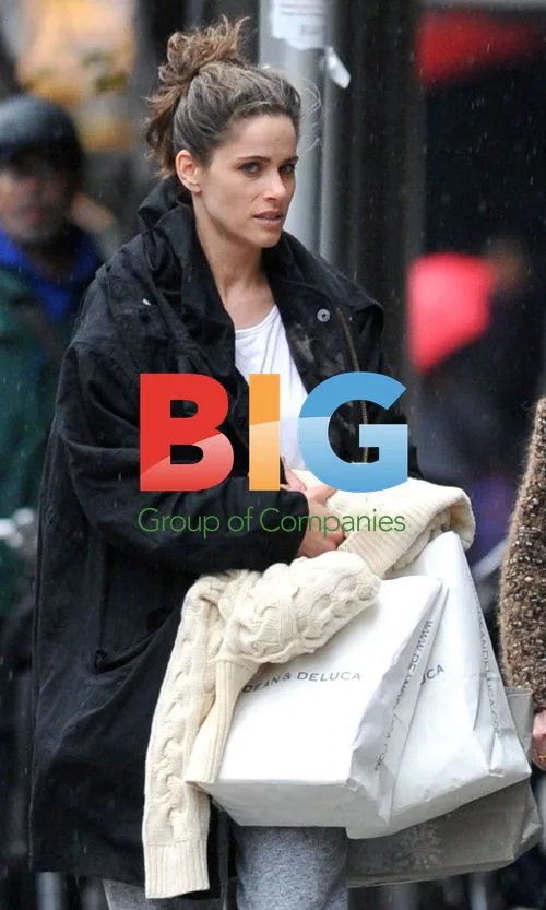 Amanda Peet in Tribeca, NYC