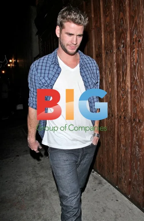 Liam Hemsworth Arrives at Las Palmas Club
