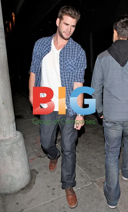 Liam Hemsworth Arrives at Club