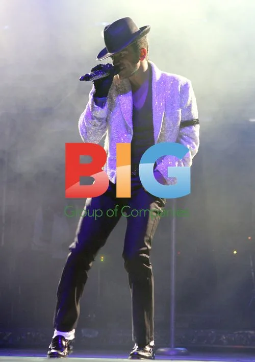 Peter Andre Performs at LG Arena