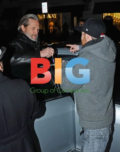Jeff Bridges Greeting Fans in London