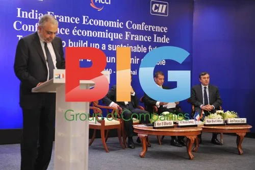 Sarkozy Pays Tribute in Mumbai
