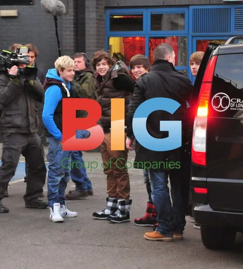 1 Direction visit X Factor studios & Harry Styles home