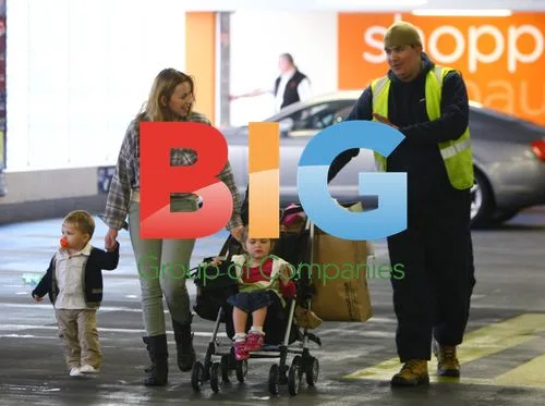 Charlotte Fills Up Car Before Shopping