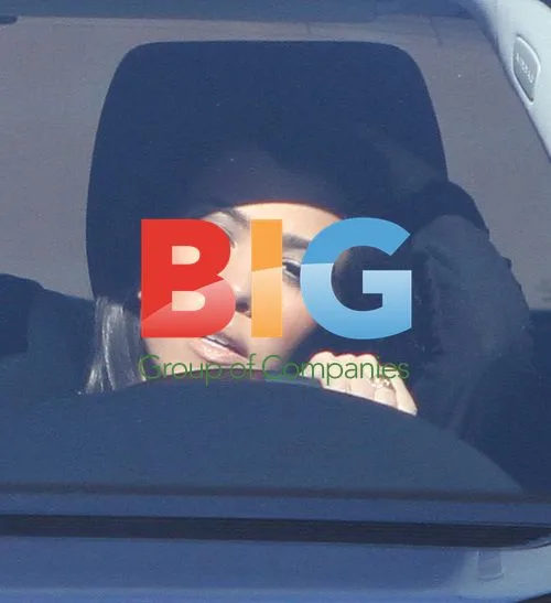 Khloe and Kourtney Kardashian Out in Beverly Hills