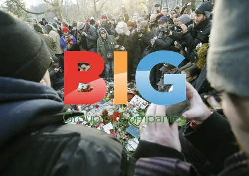 Lennon Fans Gather at Strawberry Fields