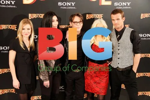 Christina Aguilera, Kristen Bell, etc. at 'Burlesque' Photocall