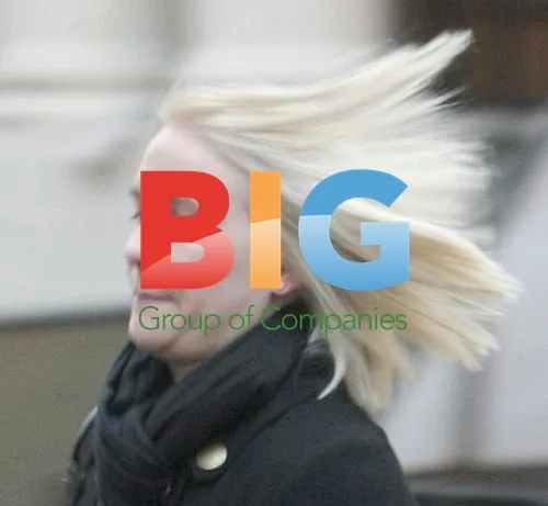Claire Richards Leaves Hair Salon in London