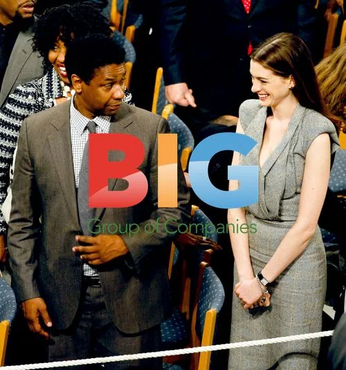 Anne Hathaway and Denzel Washington at Nobel Peace Prize Ceremony