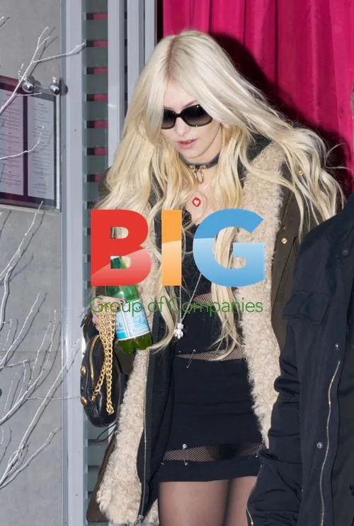Taylor Momsen Leaving Hotel in Paris