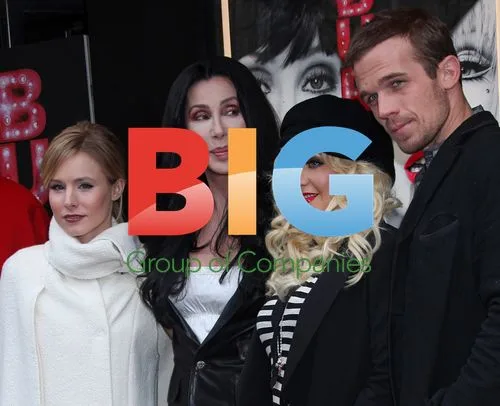 Kristen Bell, Christina Aguilera, Cher, Cam Gigandet at "Burlesque" Photocall