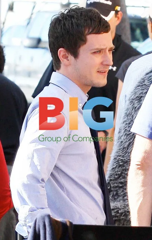 Elijah Wood filming 'Wilfred' in Santa Monica