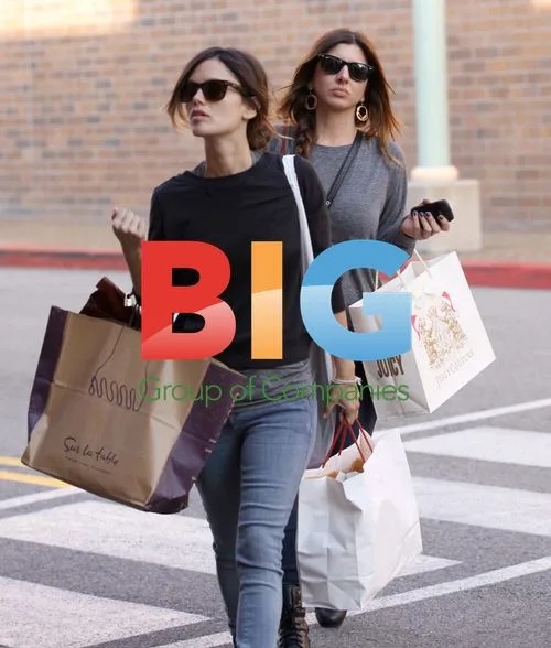 Rachel Bilson at Glendale Galleria