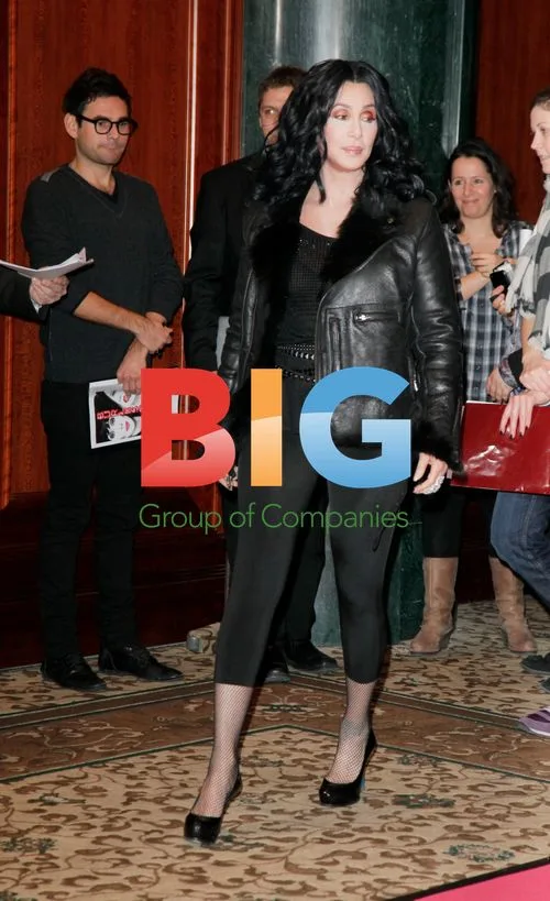 Christina Aguilera, Cher, Kirsten Bell, Cam Giganet at Burlesque Premiere