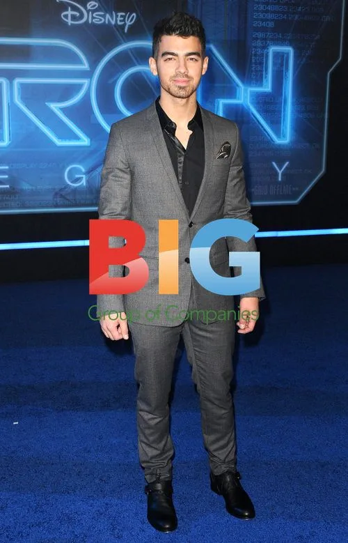 Joe Jonas at TRON Legacy Premiere