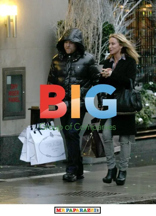 Meg Matthews Shopping With Mystery Man