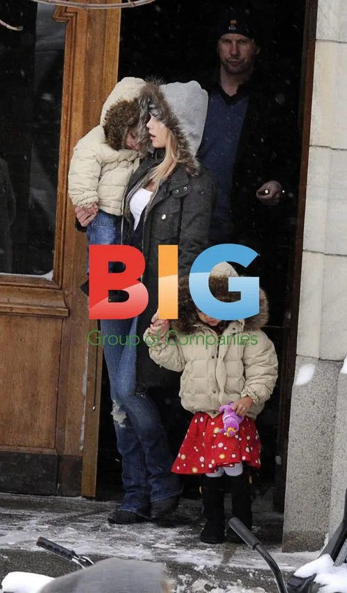 Elin Nordegren and Kids Spotted in Stockholm