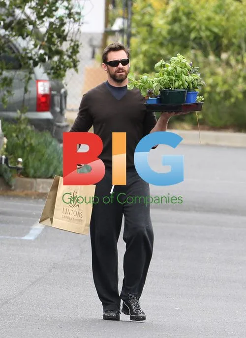 Hugh Jackman buys herbs in Melbourne
