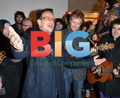 Glen Hansard Leads Irish Musicians Busking for Charity