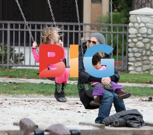 Heidi Klum and Seal Take Kids to Park