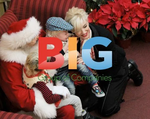 Gwen Stefani and Family Visit Santa