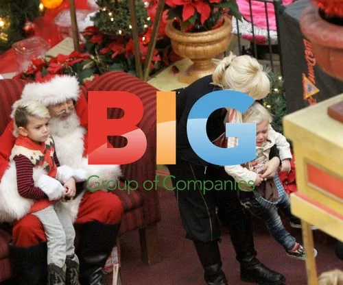 Gwen Stefani and Family Visit Santa