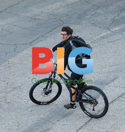 Orlando Bloom Rides Mountain Bike