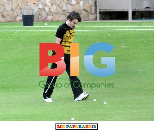 Fernando Alonso Golfing in Madeira