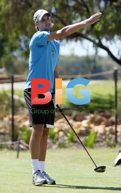 Ruben Bemelmans plays golf in Perth, Australia